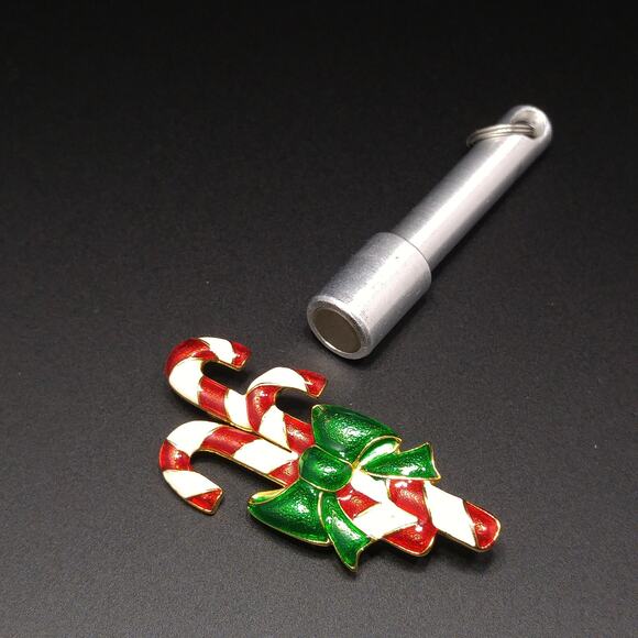 Vintage Enamel Candy Canes Brooch, Green Metallic Bow, 1960s Jewelry - Picture 6 of 10